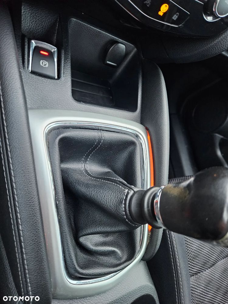 Nissan Qashqai 1.6 dCi DPF Start/Stop I-Way - 12