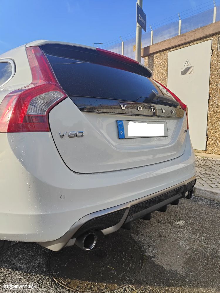 Volvo V60 2.0 D3 R-Design - 5