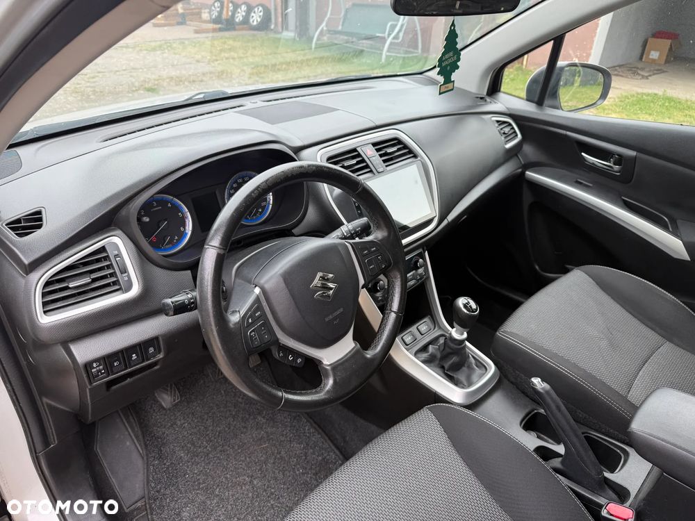 Suzuki SX4 S-Cross 1.6 DDiS Comfort - 12