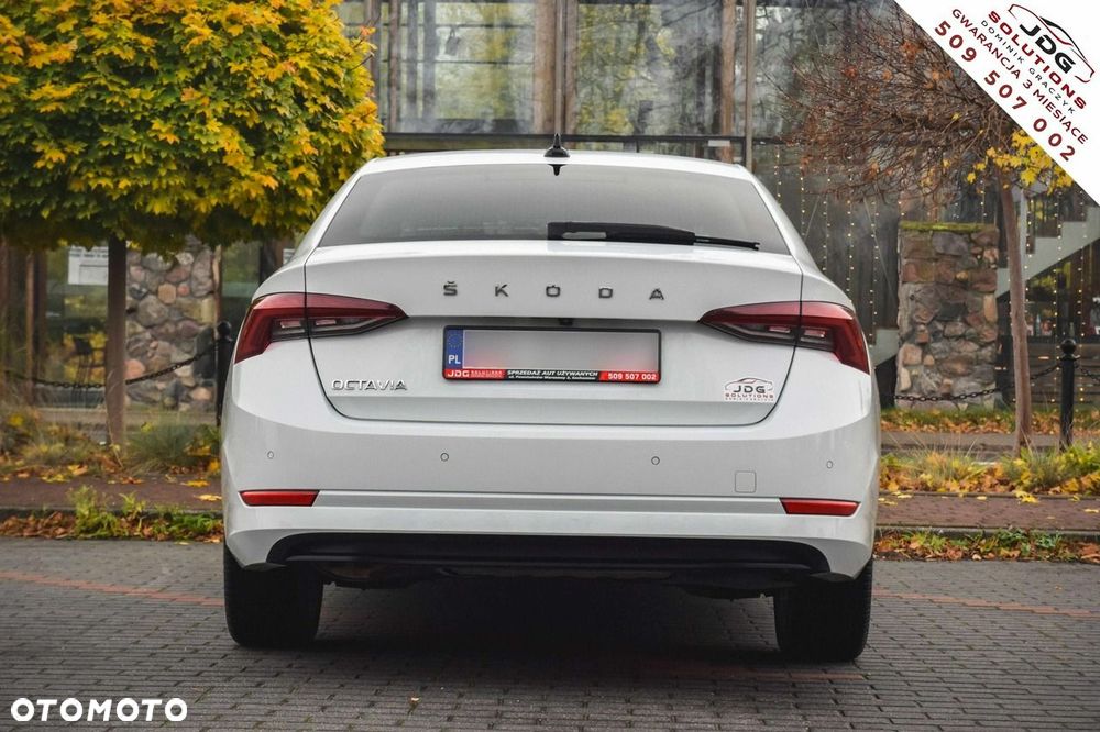 Skoda Octavia 1.5 TSI Ambition - 11
