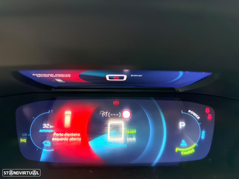 Peugeot e-2008 50 kWh Allure - 23
