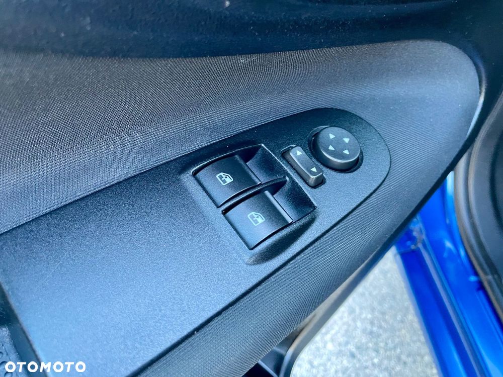 Fiat Punto Evo 1.4 8V Estiva Blue&Me Euro5 - 29