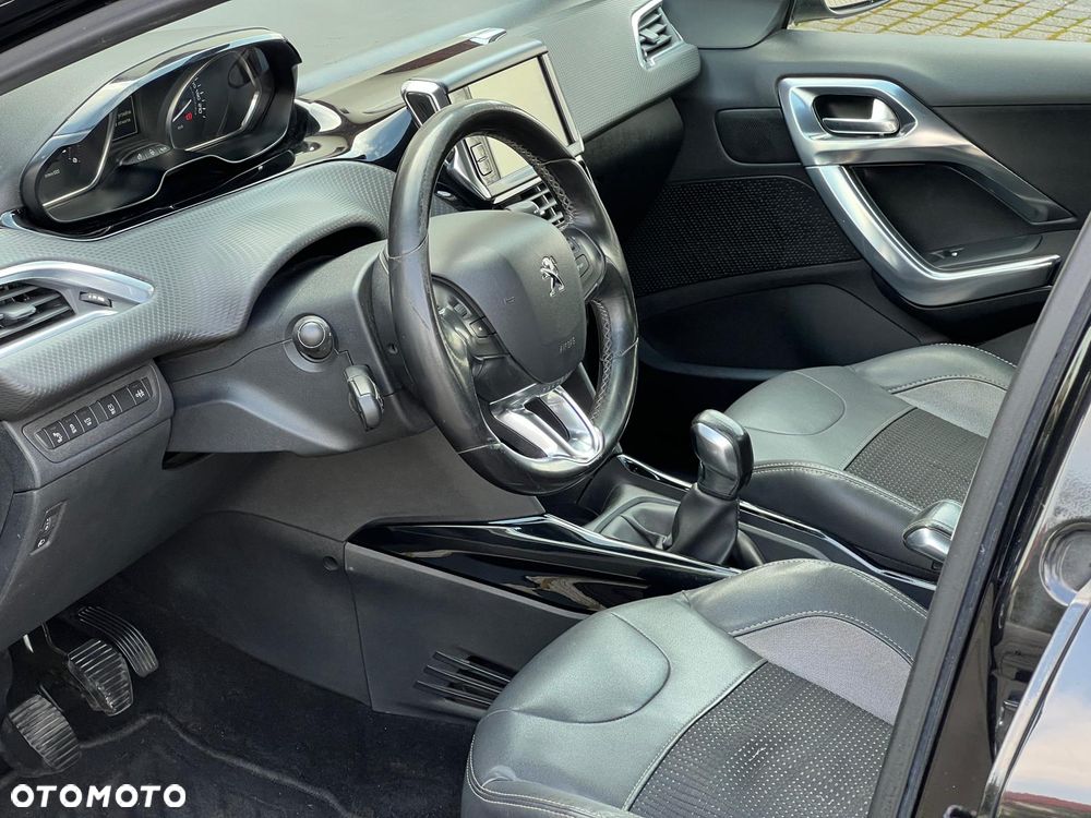 Peugeot 2008 1.6 e-HDi Allure S&S - 13