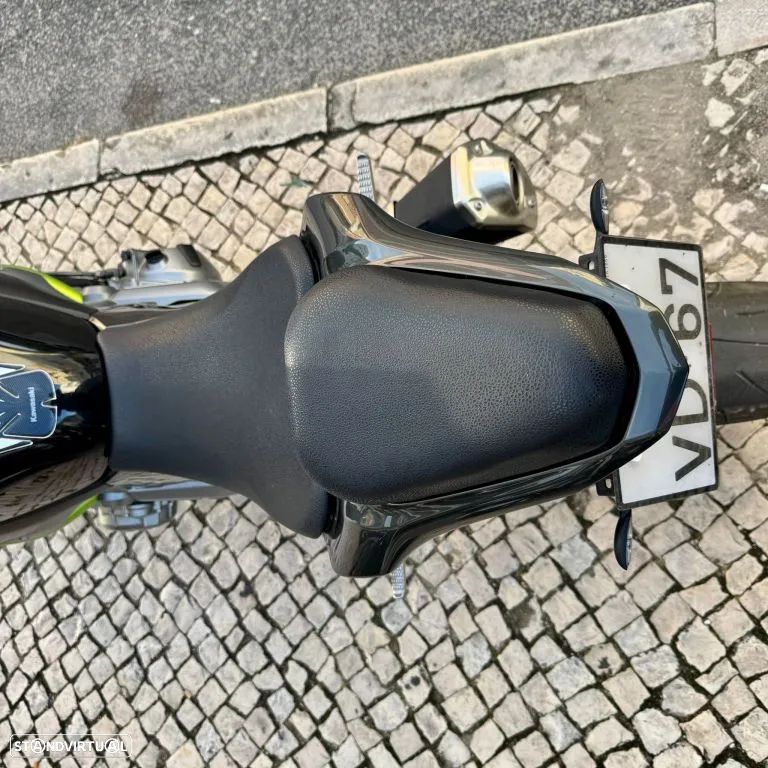 Kawasaki ZR 900 B - 20