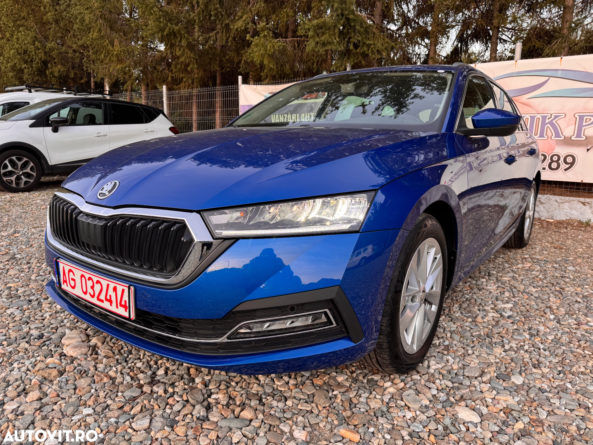 Skoda Octavia Combi 2.0 TDI DSG Exclusive Plus - 9
