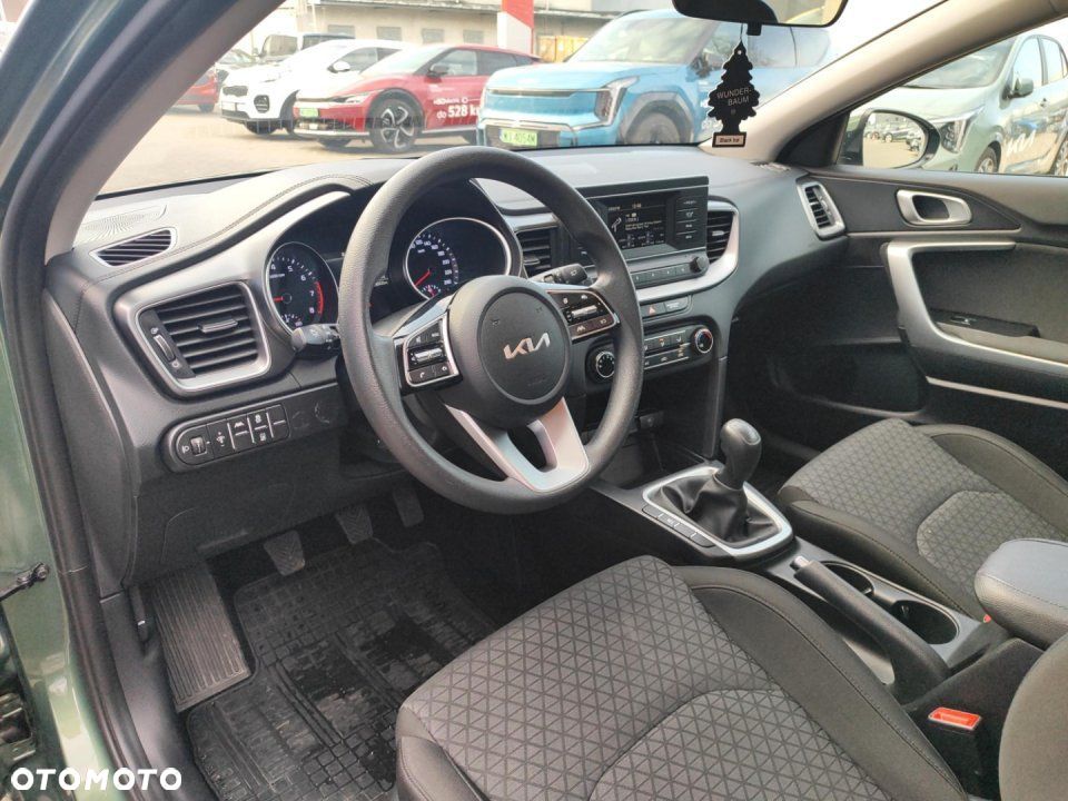 Kia Ceed - 17