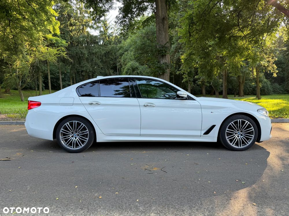 BMW Seria 5 520d M Sport - 4