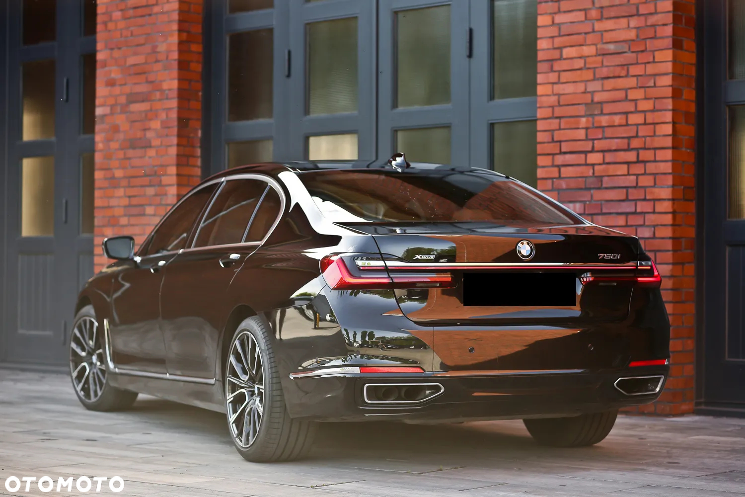 BMW Seria 7 750Li xDrive - 12