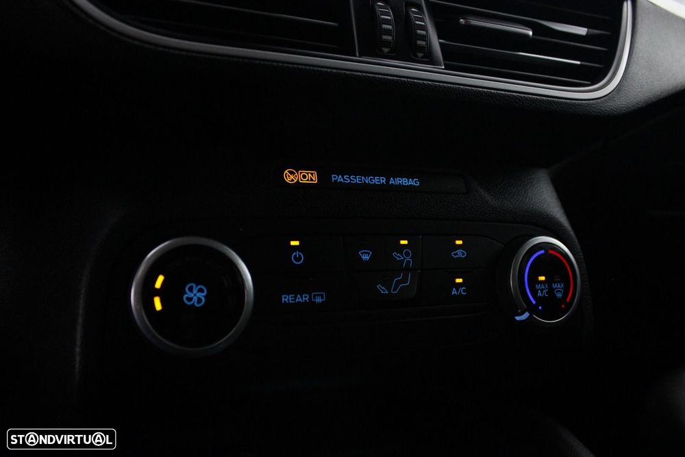 Ford Focus SW 1.5 TDCi EcoBlue Connected - 22
