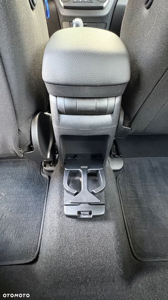 Kia Ceed 1.6 CRDi ISG Vision - 18
