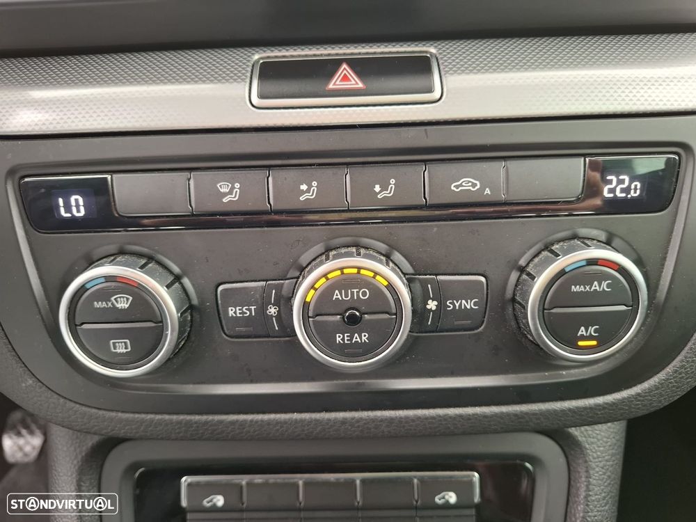 VW Sharan 2.0 TDI Confortline - 26