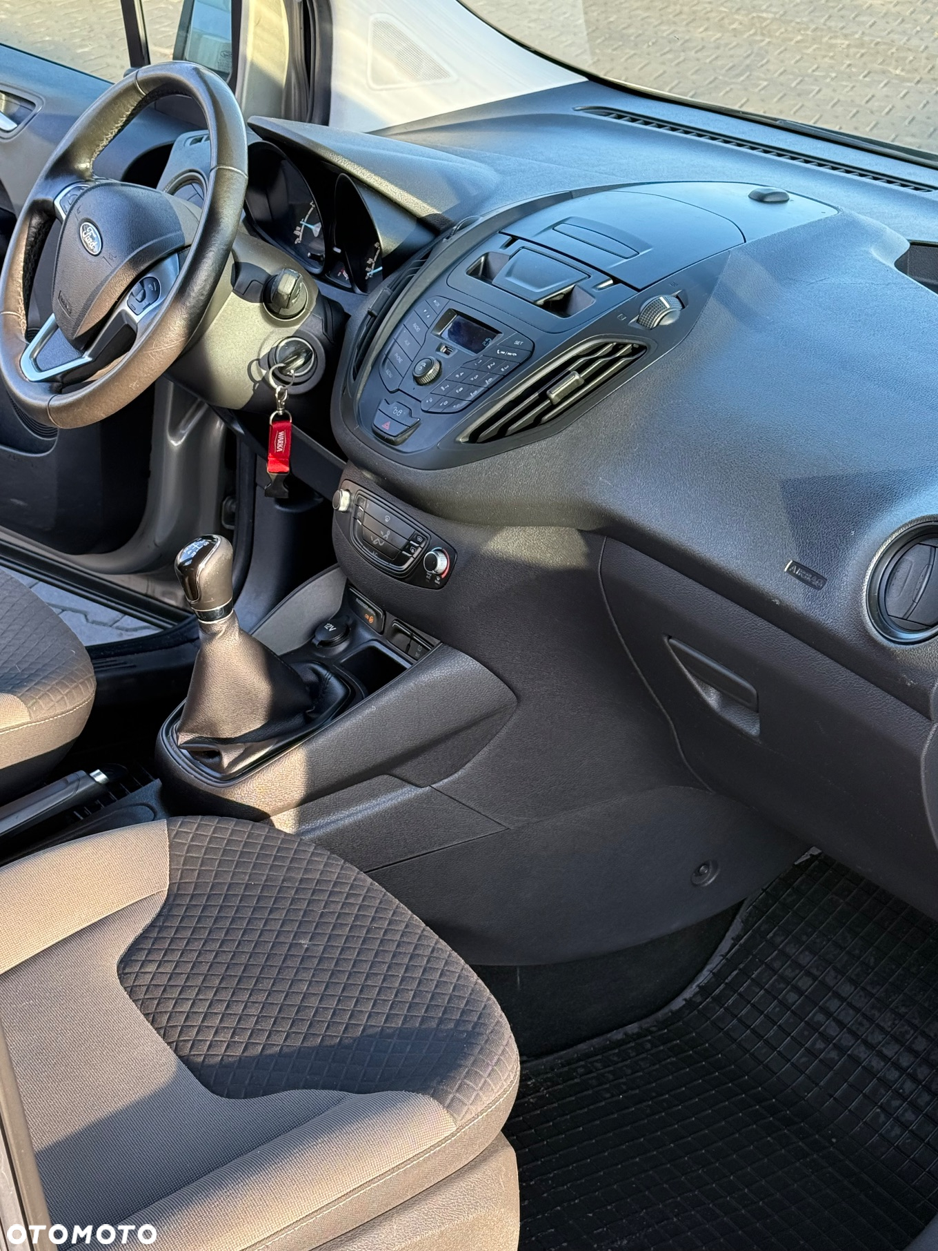 Ford Tourneo Courier 1.0 EcoBoost Trend - 3