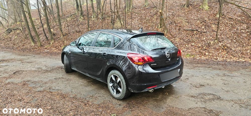 Opel Astra 2.0 CDTI Cosmo - 16