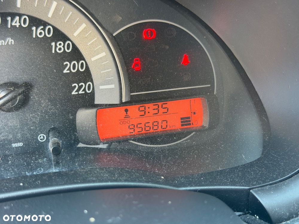 Nissan Micra - 23