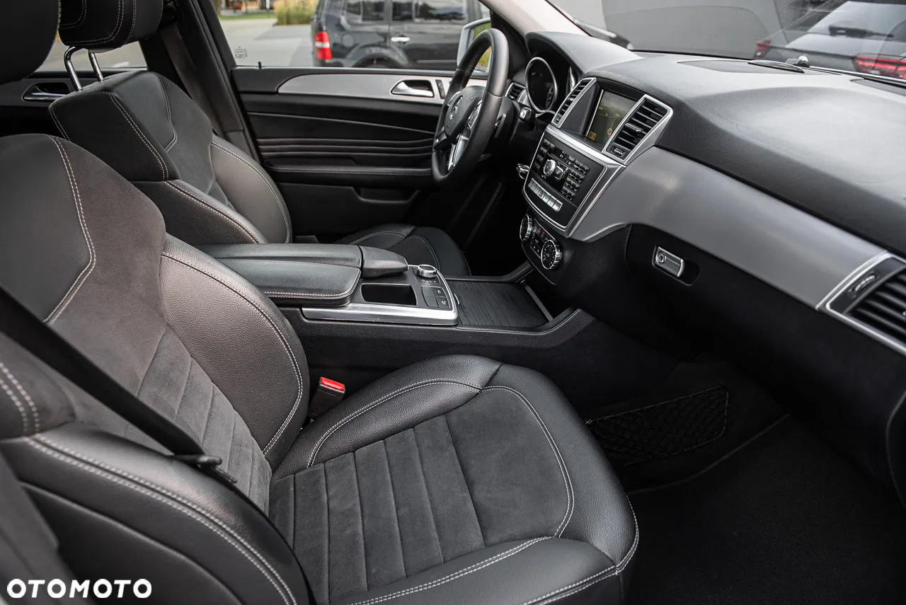 Mercedes-Benz ML 350 BlueTec 4-Matic - 32