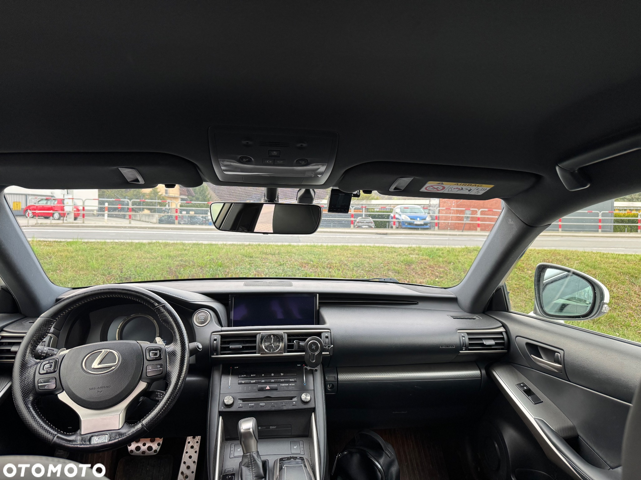 Lexus IS 200t / 300 F Sport - 5