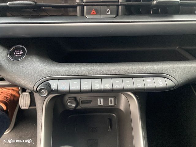 Jeep Avenger 1.2 GSE T3 Summit - 30