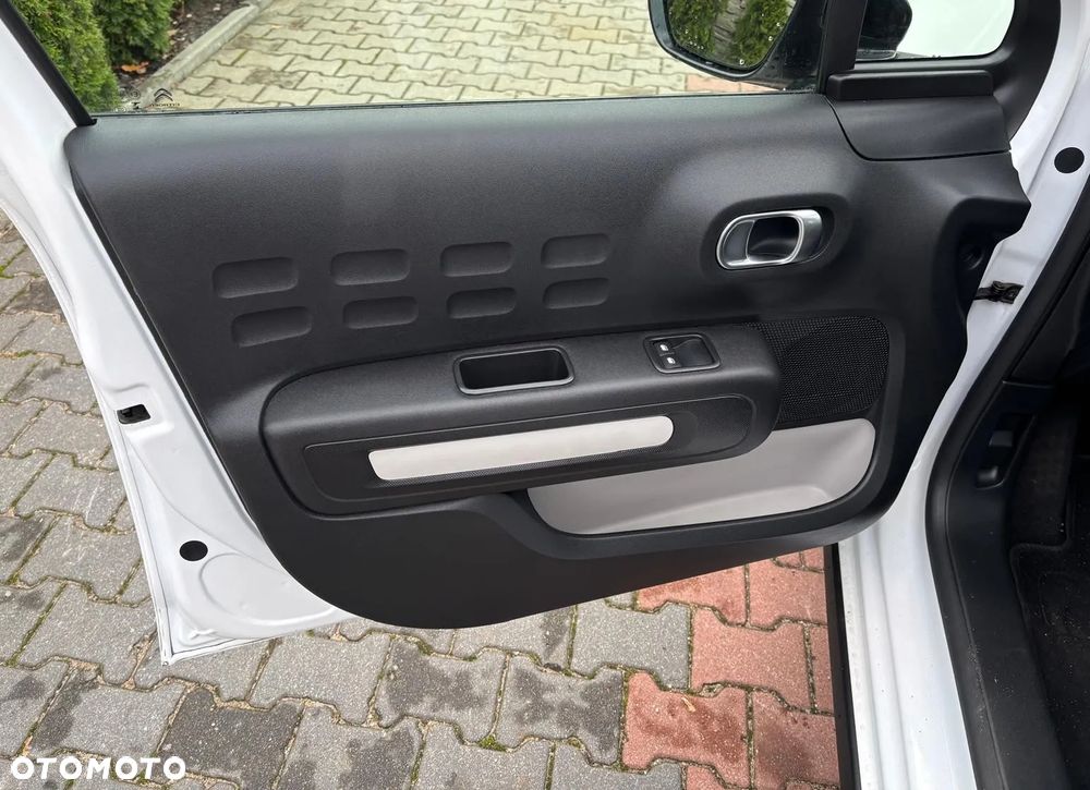 Citroën C3 Pure Tech 82 SHINE - 13