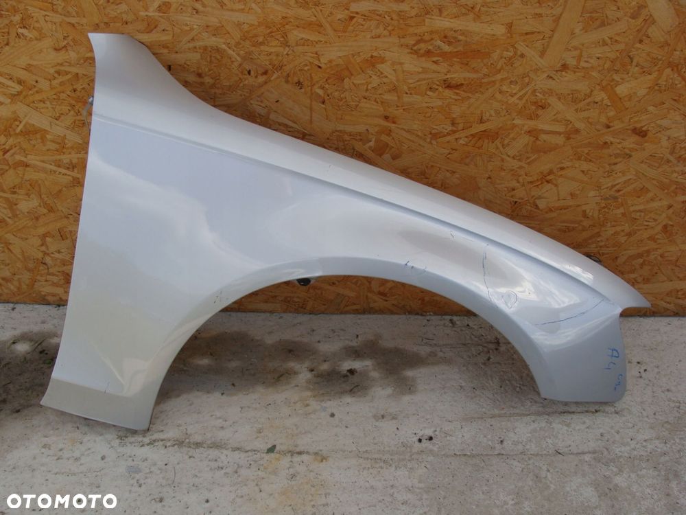 błotnik prawy przód audi a4 b8 2009r !!! - 1