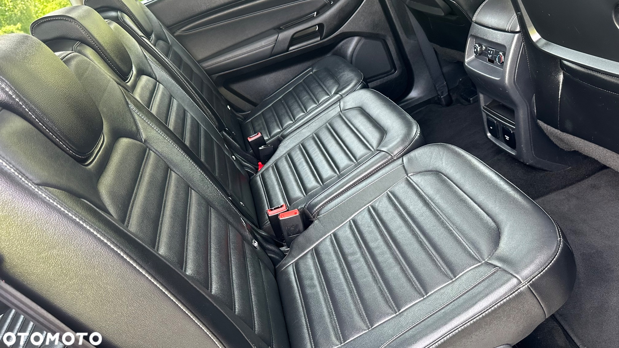 Ford Galaxy 2.0 EcoBlue Twin-Turbo Titanium - 9