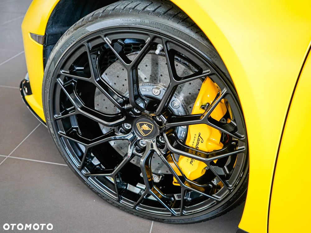 Lamborghini Huracan EVO - 16