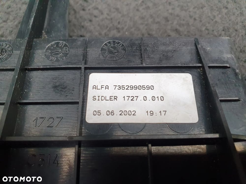 ALFA ROMEO 147 GT CUPHOLDER UCHWYT NA KUBEK 7352990590 - 7