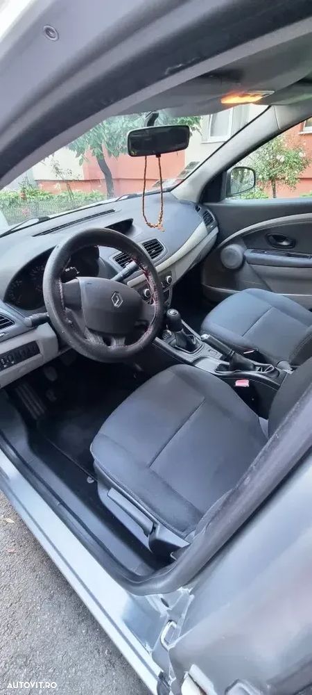 Renault Fluence 1.6 16V Authentique - 7