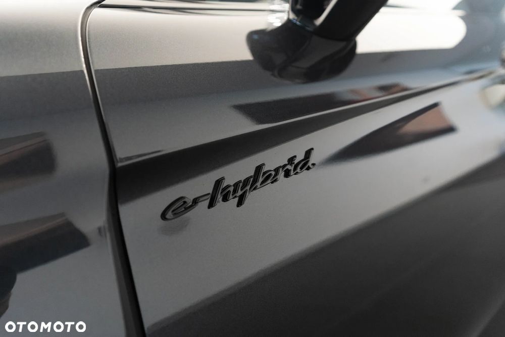 Porsche Panamera 4 E-Hybrid PHEV - 34