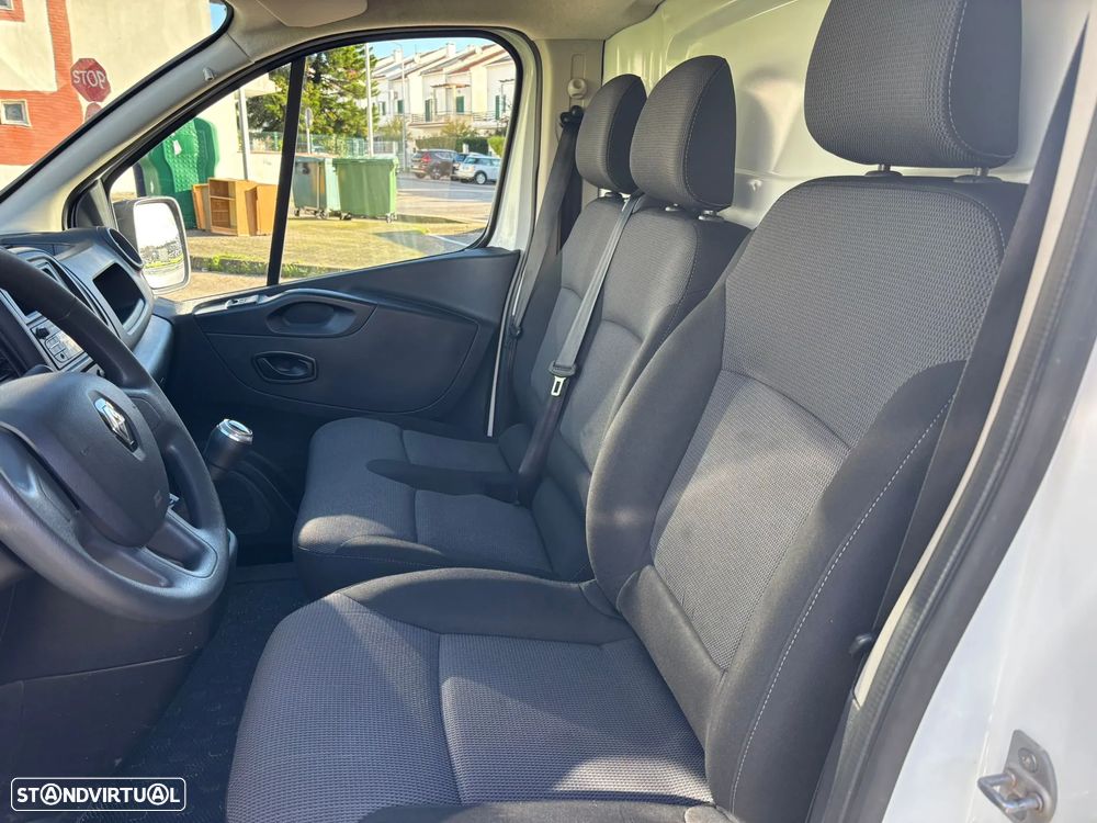Renault Trafic 2.0 DCI IVA DEDUTIVEL A/C - 22
