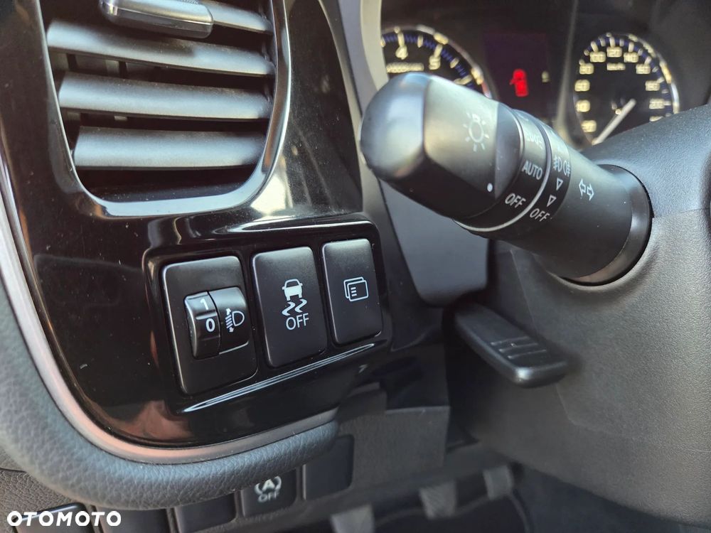 Mitsubishi Outlander - 20