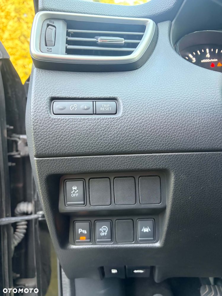 Nissan Qashqai - 12