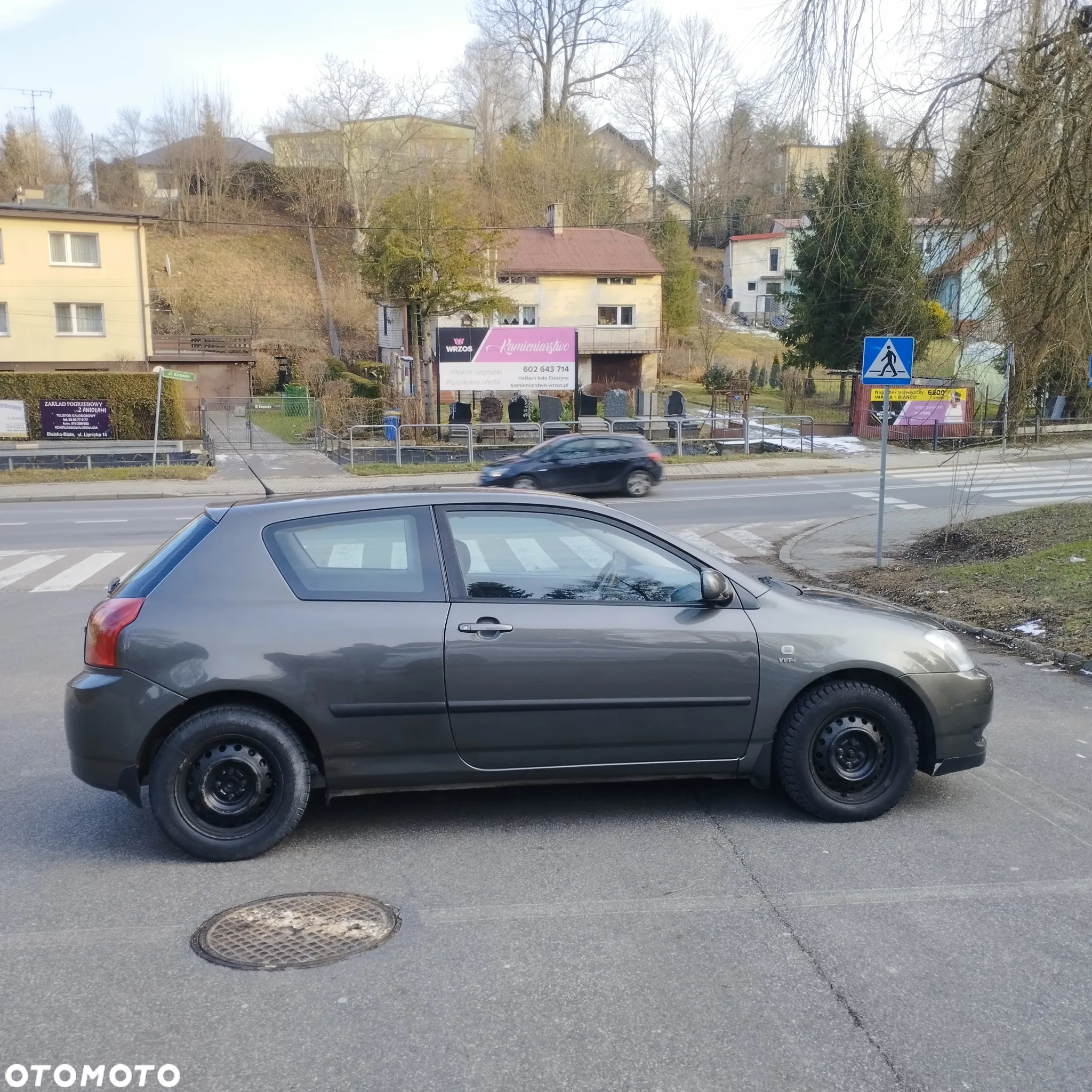 Toyota Corolla - 4