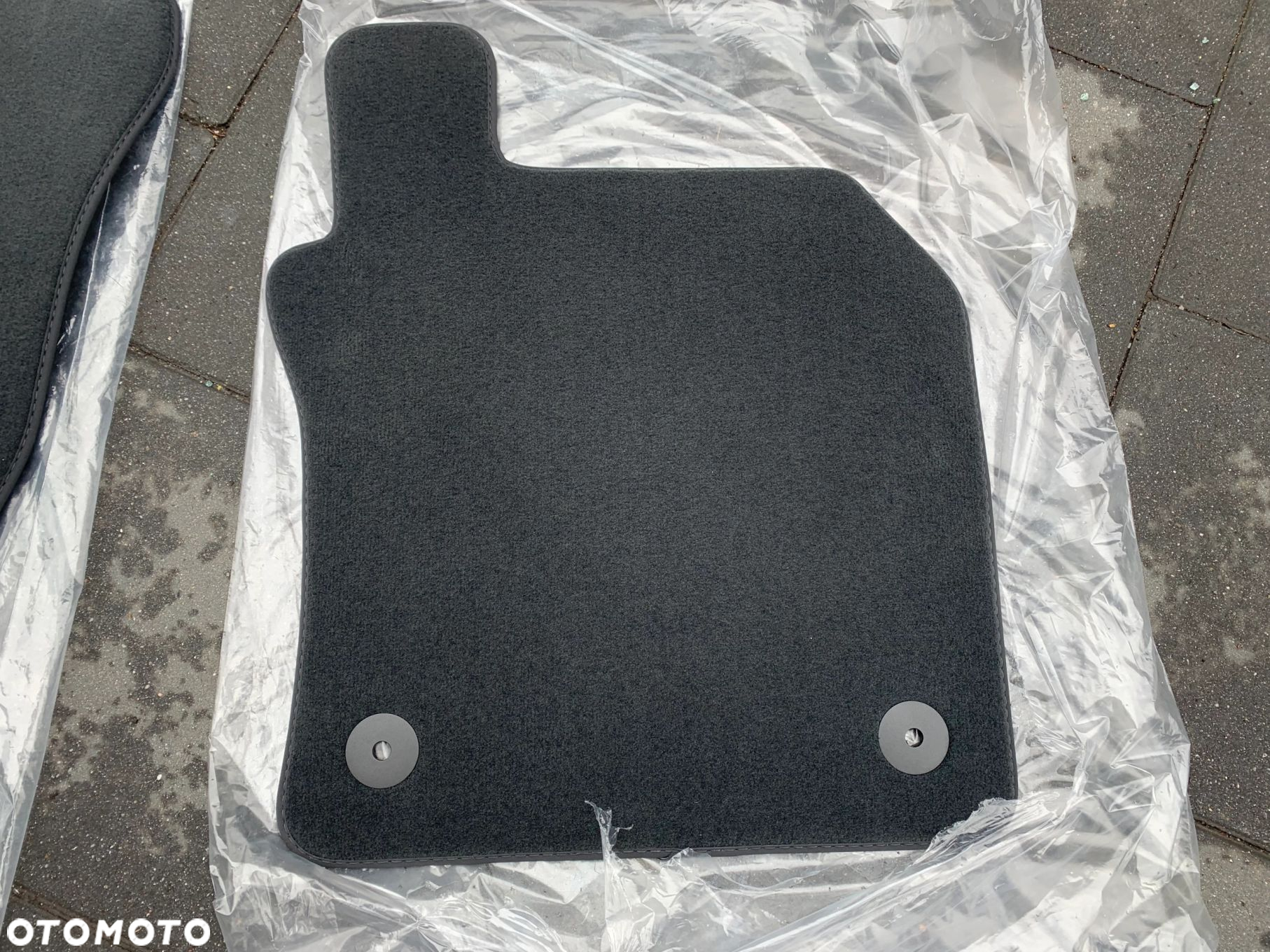 DYWANIKI WELUROWE AUDI Q2 81A JAK NOWE KOMPLET UK - 2