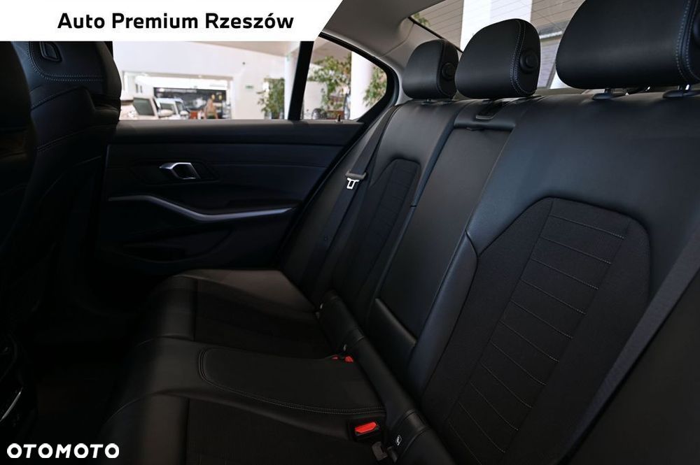 BMW Seria 3 318i Advantage - 12