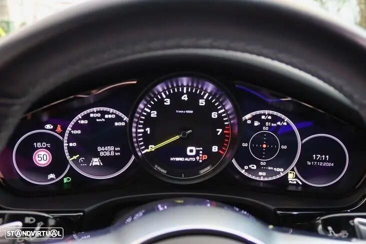 Porsche Panamera 4 E-Hybrid - 21