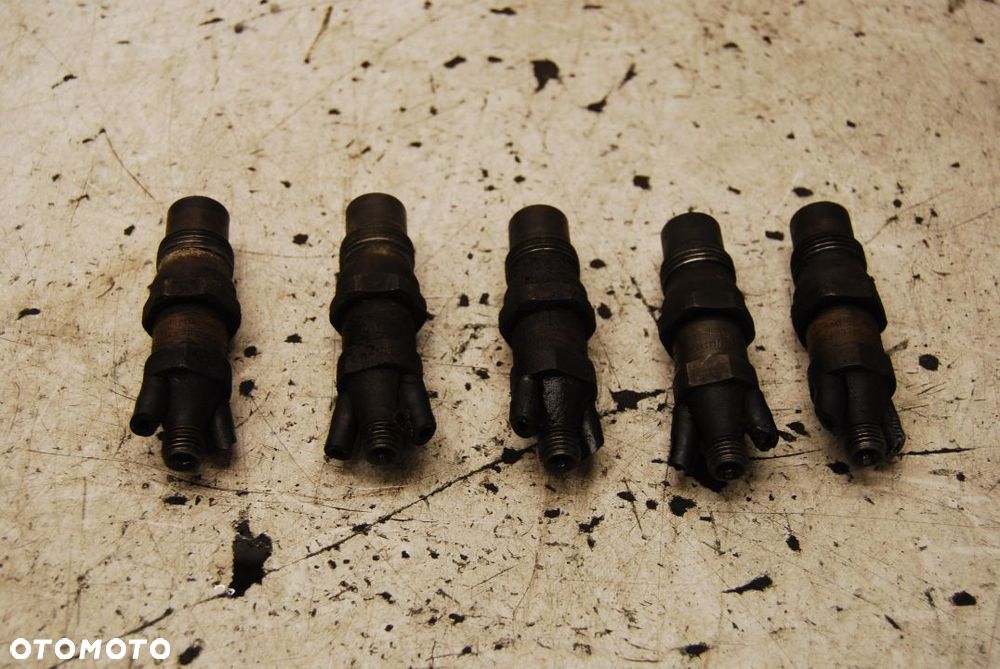 WTRYSKIWACZ VW T4 2.4 CADDY 068130202A 068130202 - 2