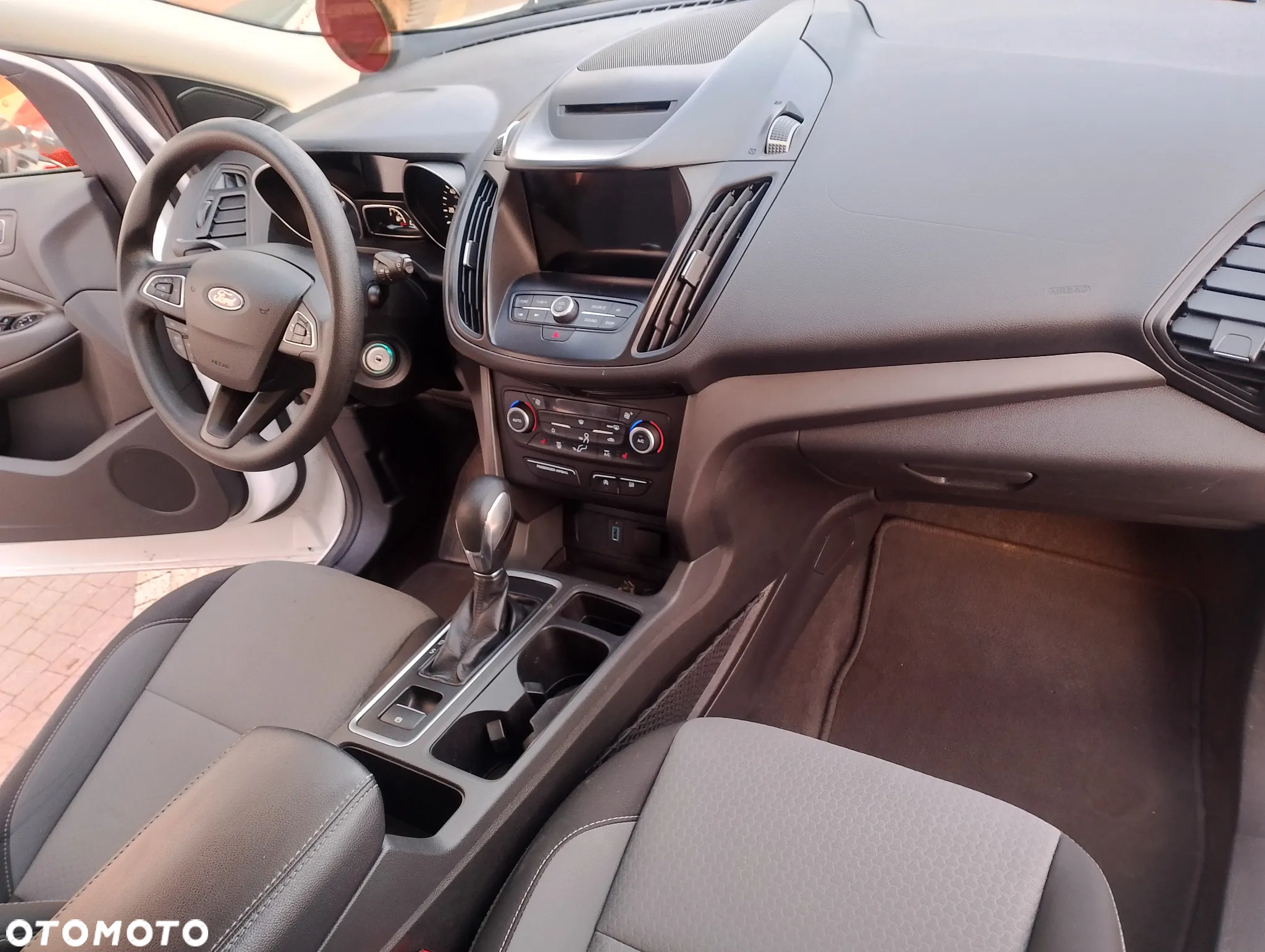 Ford Escape 1.5 EcoBoost AWD SE - 8