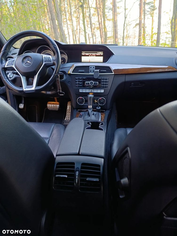 Mercedes-Benz Klasa C 350 Elegance 4-Matic - 24