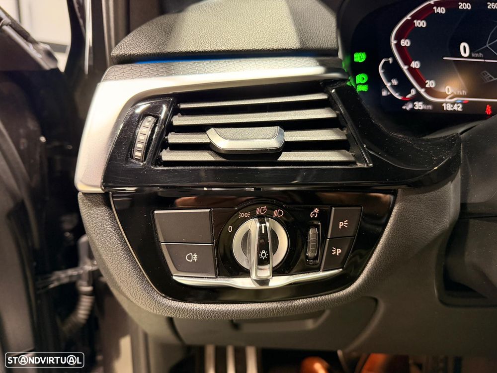 BMW 530 e Pack Desportivo M - 43