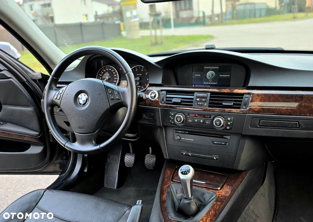 BMW Seria 3 - 18