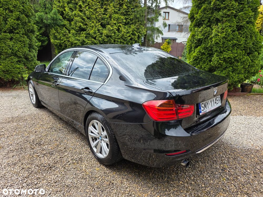 BMW Seria 3 320i Efficient Dynamics Edition Luxury Line - 4