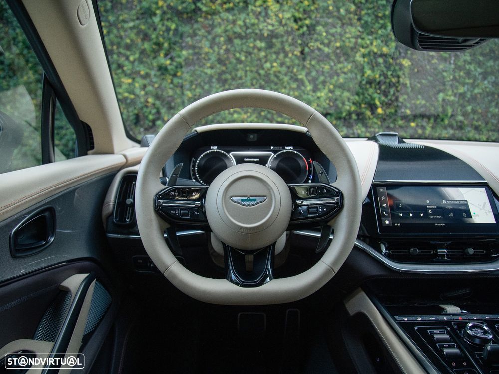 Aston Martin DBX 707 - 32