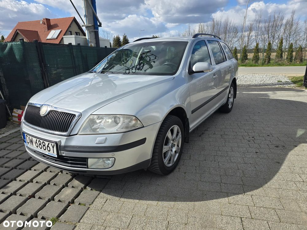 Skoda Octavia 2.0 TDI Elegance DSG - 1