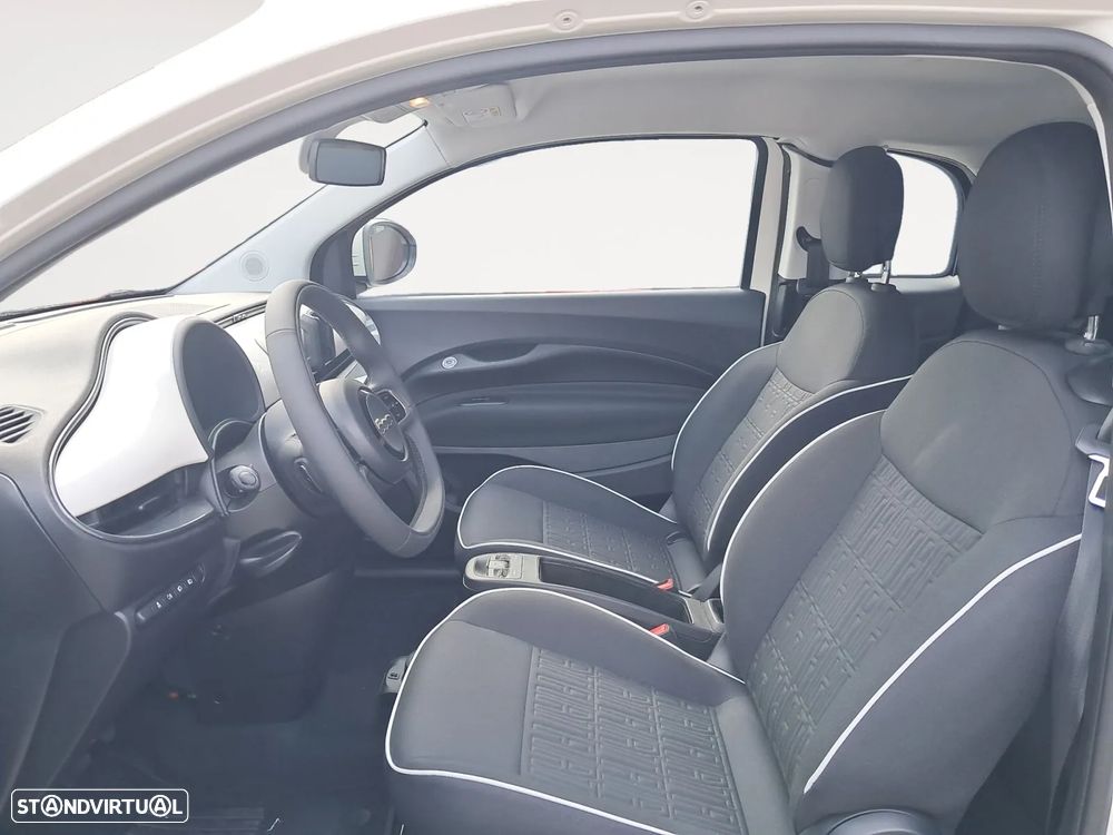 Fiat 500e 3 + 1 42 kWh (RED) - 10