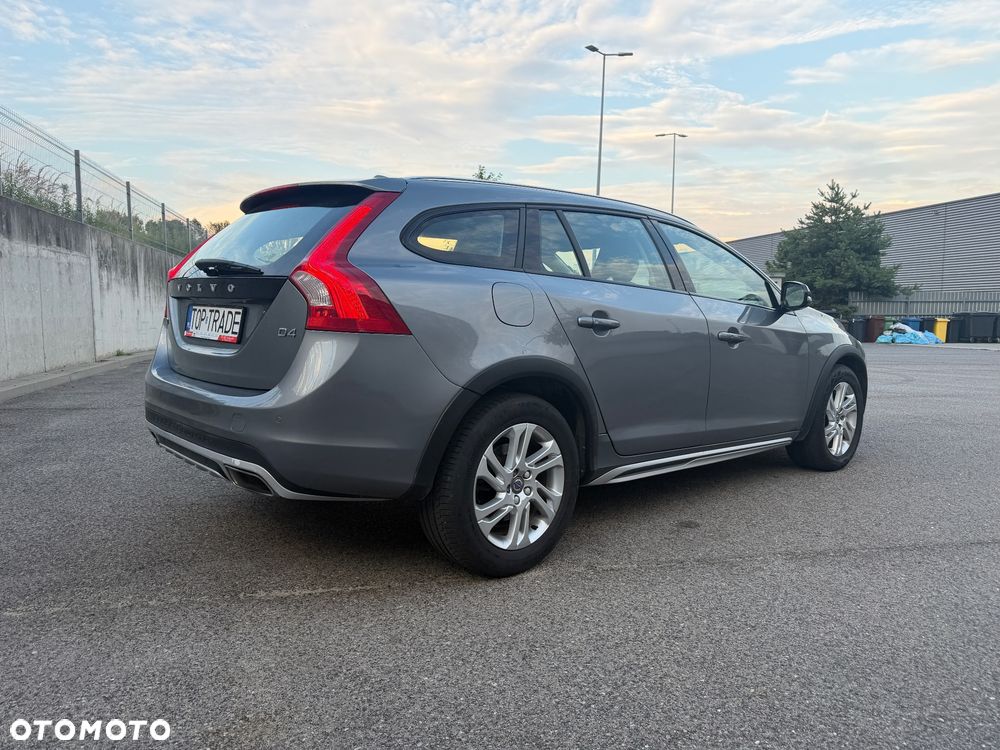 Volvo V60 D4 Geartronic Summum - 4