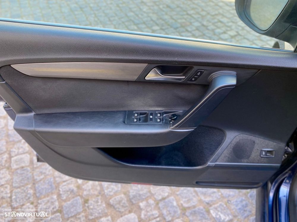 VW Passat Variant 1.6 TDI BlueMotion - 10