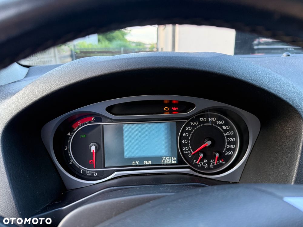 Ford Mondeo 1.8 TDCi Trend - 11