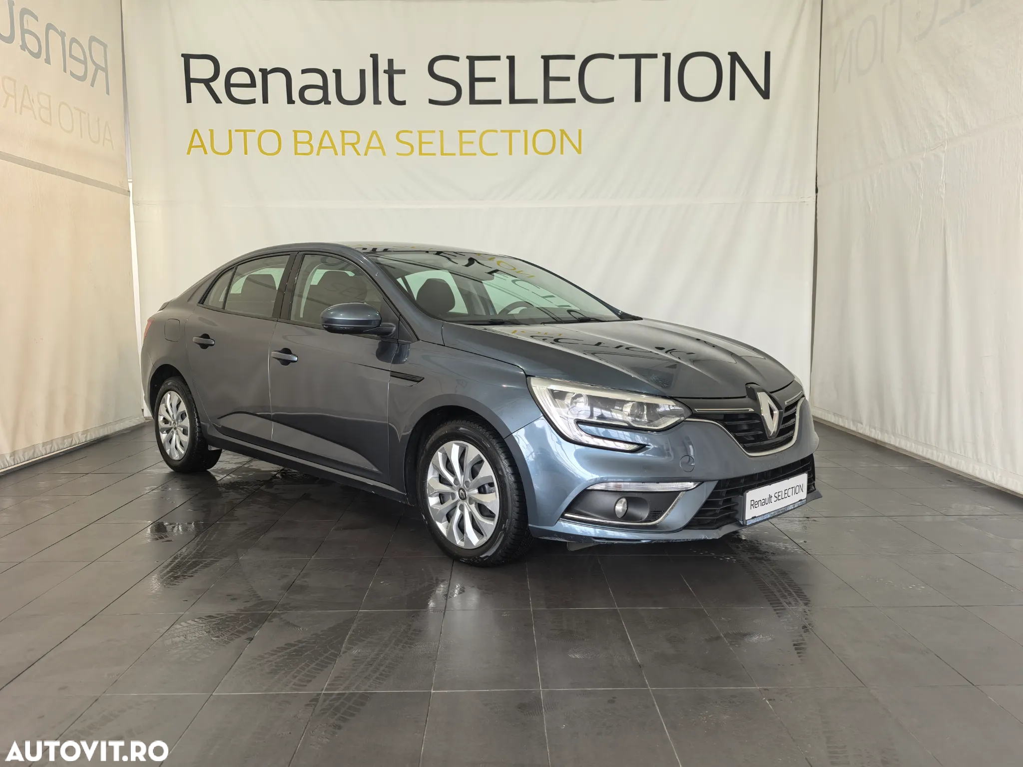 Renault Megane 1.6 Expression - 3