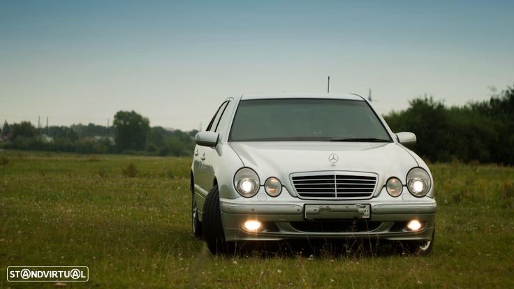 Mercedes-Benz E 220 - 1