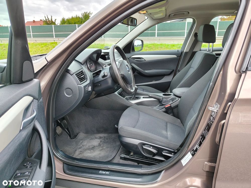 BMW X1 sDrive18d - 13